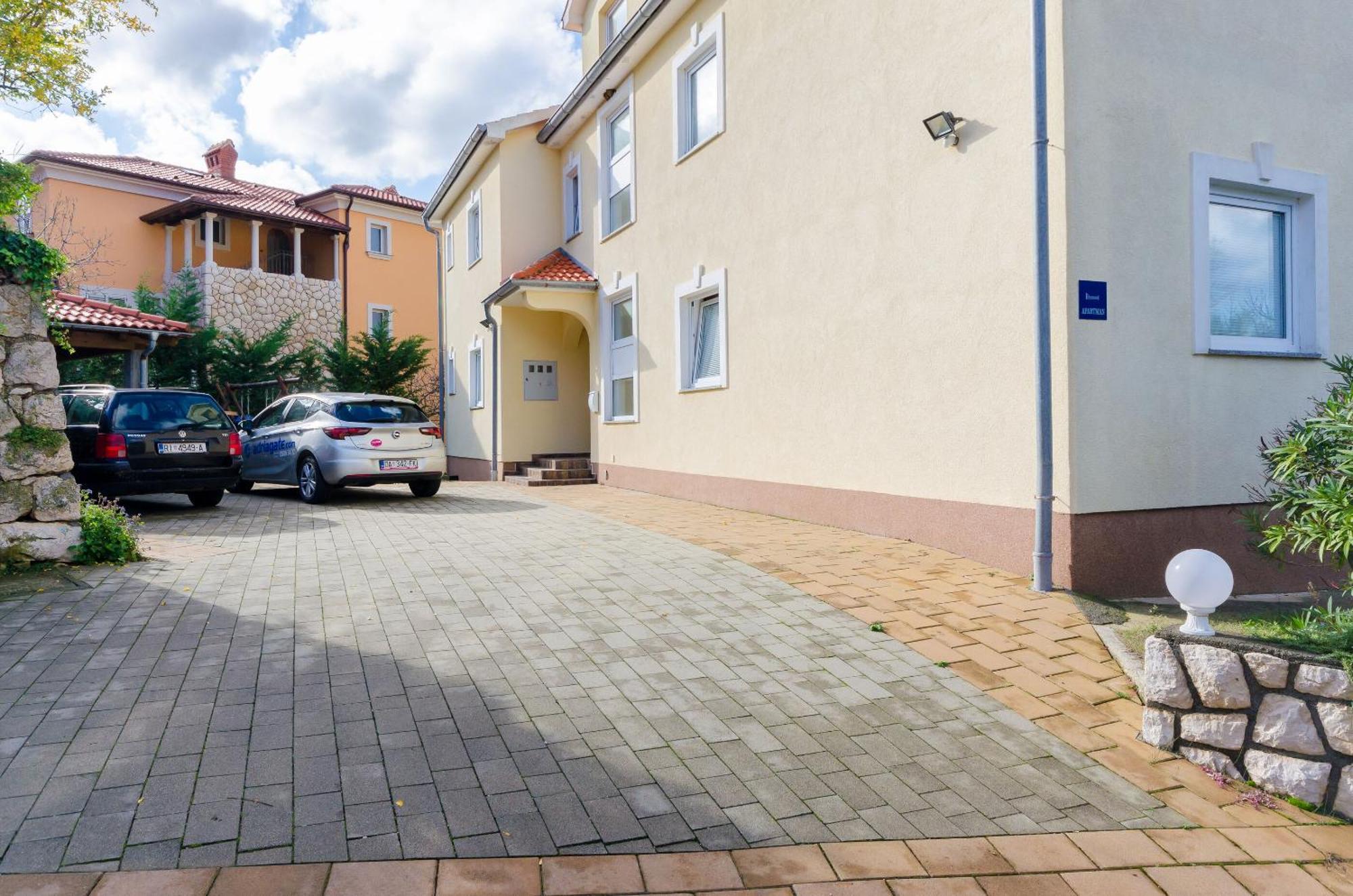 Apartments Alex Лопар Экстерьер фото
