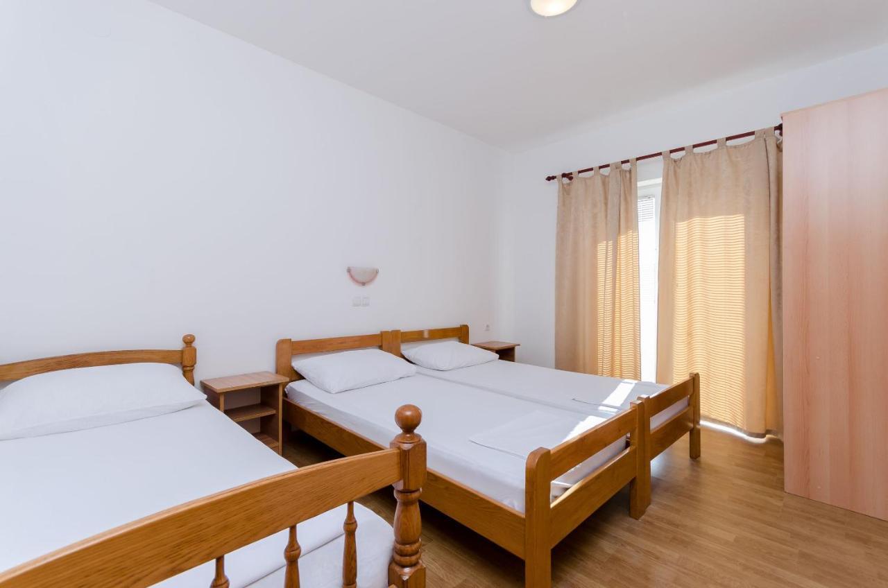 Apartments Alex Лопар Экстерьер фото