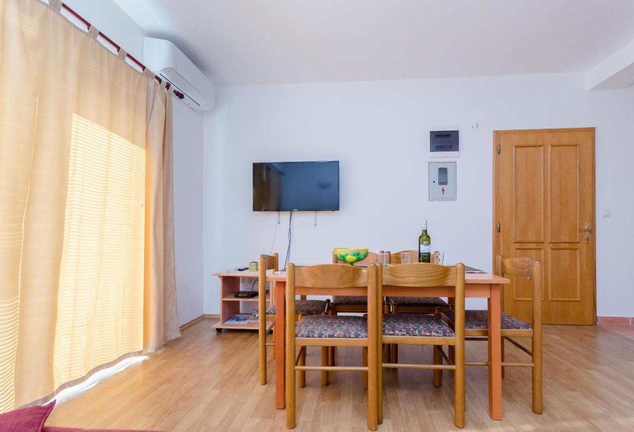 Apartments Alex Лопар Экстерьер фото